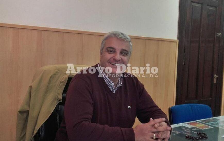 De vuelta en su despacho. Intendente Nizar Esper en su lugar de trabajo.