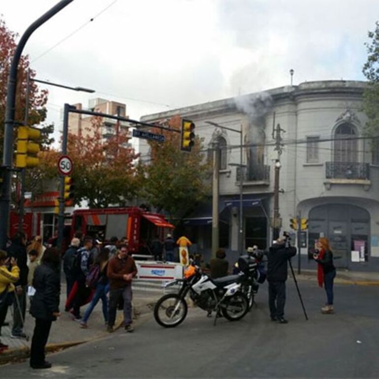 Imagen de Rosario: Se incendio una vivienda y una mujer resultó herida