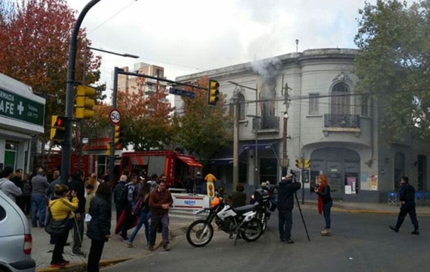 Imagen de Rosario: Se incendio una vivienda y una mujer resultó herida