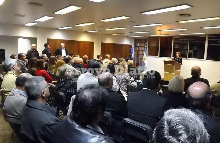 Sobre la celebración. Luego del acto formal, los presentes disfrutaron de un ágape..