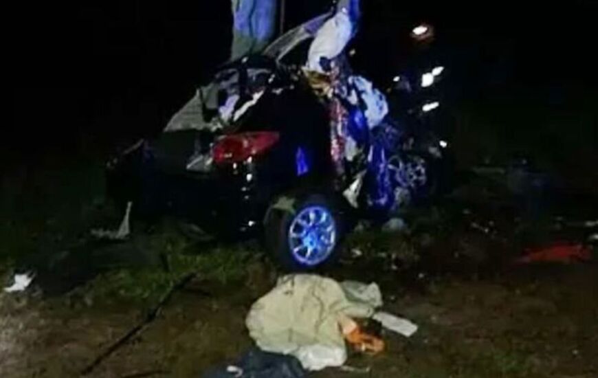 Imagen de Tr&aacute;gico choque frontal en Corrientes con v&iacute;ctimas fatales de Rosario y San Lorenzo