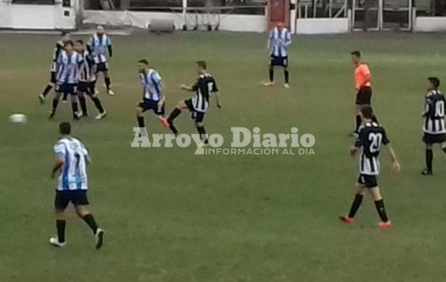 Imagen de Con la conquista de su Arquero Goleador, Unión sumo tres puntos