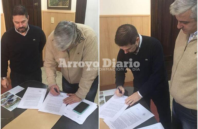 En la municipalidad. La firma del convenio se efectuó en el despacho del intendente Esper.