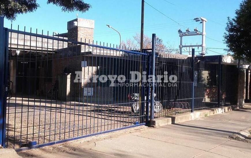 Imagen de Colocaron portones de rejas en Tránsito