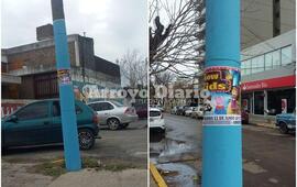 Imagen de Frenan pegatina de afiches en el centro