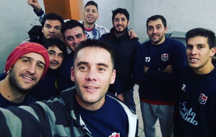 La selfie del triunfo de Talleres sobre Porvenir en Villa Constitución