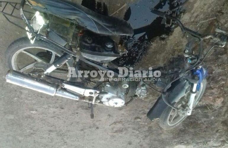 A la comisaría. La motocicleta fue trasladada a sede policial donde continuaban las actuaciones de rigor.