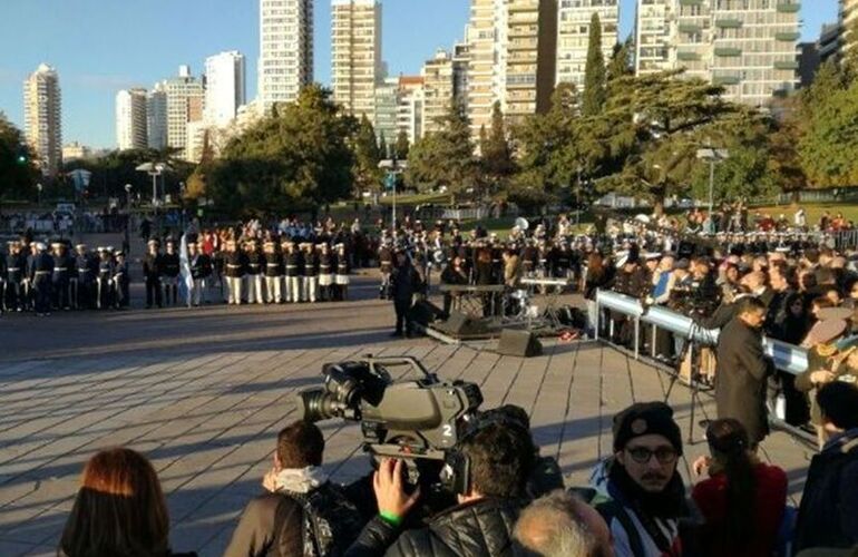 Imagen de Fein lament&oacute; el "estricto" operativo de seguridad en el Monumento