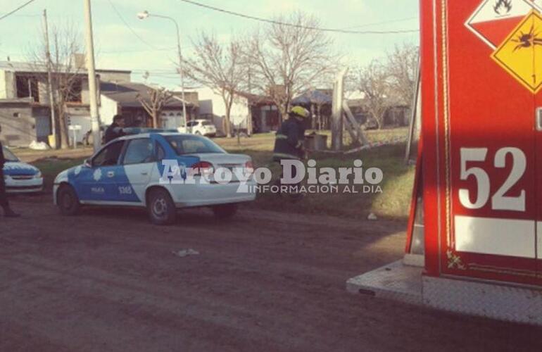 Trabajando. Bomberos, Comando Radioeléctrico y Protección Civil presentes en el lugar del incidente