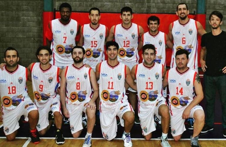 El primer equipo de Basquet de Talleres Play Off  vs Rosario Central. Foto: Sitio Oficial de CAT