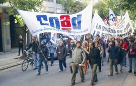 Pelea ratificada. En Rosario votaron 1.733 docentes y 1.317 acompa&ntilde;aron el paro. Foto: Archivo Enrique Galetto. El Ciudadano