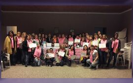 Para la foto. Parte de las asistentes a la capacitaci&oacute;n con sus certificados en mano y satisfechas con la jornada.