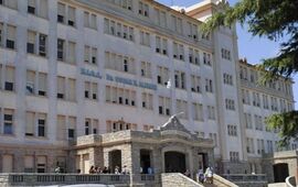 Imagen de Investigan si un hombre muri&oacute; tras tragar una bolsa con coca&iacute;na para que no la vea la polic&iacute;a