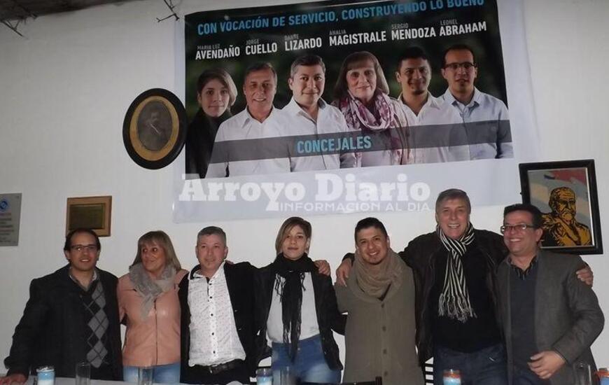 El equipo. La lista completa liderada por Dante Lizardo y en la foto acompañados además por Ulises Bosco, referente local del PDP