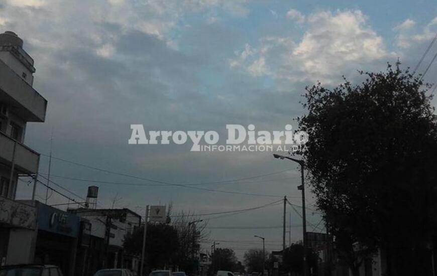 Imagen de El lunes arrancó con cielo nublado