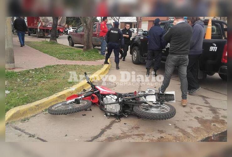 Imagen de Choque en la esquina de Libertad y Gálvez