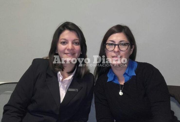 En la foto. Andrea Altamirano y Marcia Steeman del área de Acción Social de la Comuna de General Lagos.