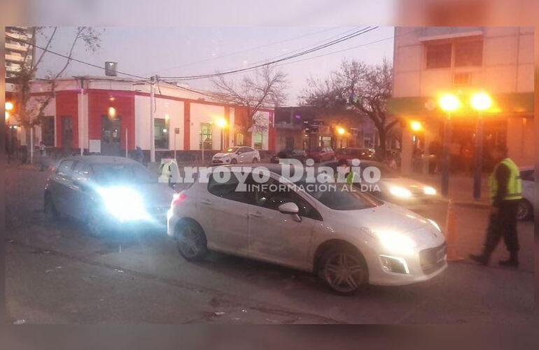 San Martín e Hipólito Yrigoyen. Uno de controles que se montó el viernes por la tarde.