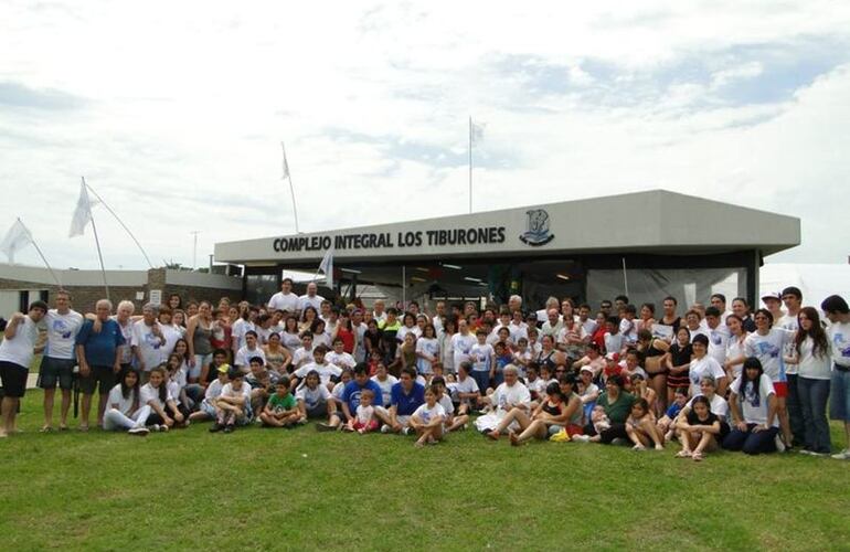 Imagen de "Tiburones del Paraná" cumple 20 años!!!!