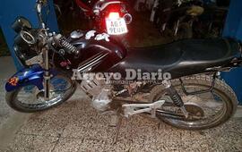 En la comisar&iacute;a. La moto permanec&iacute;a secuestrada en la dependencia de polic&iacute;a local.
