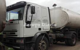 Da&ntilde;os y robo. Los responsables del caso rompieron uno de los cristales y le sustrajeron pertenencias personales a la v&iacute;ctima.