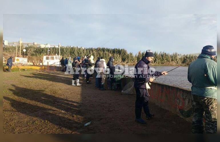 Pescadores Unidos de Arroyo Seco (PUAS) es una de las peñas que forman parte de la Udipress. Foto: concurso en el puerto.