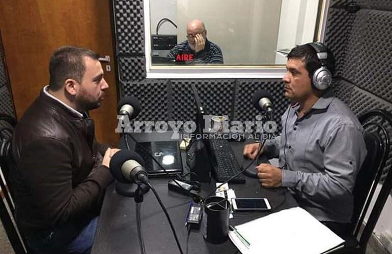 En la radio. Walter Ghione junto a Juan Pablo Broin en los estudios de 106.9