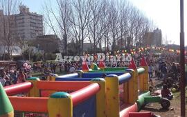Una multitud. Desde las primeras horas de la tarde, el predio comenzó a colmarse de chicos y grandes dispuestos a disfrutar del día.