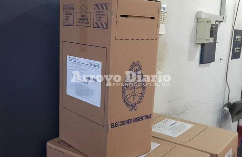 Imagen de Llegaron las urnas y el material para las PASO del domingo
