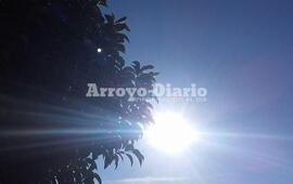 Imagen de Otro d&iacute;a de cielo despejado