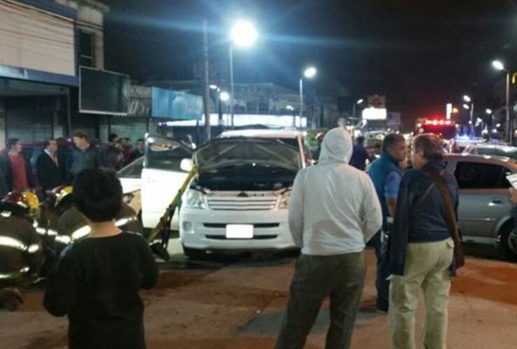 Imagen de Se le trabó la marcha atrás y atropelló a 6 personas