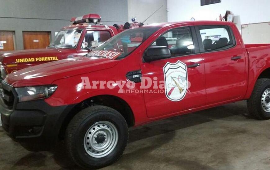 Imagen de Bomberos suma una nueva unidad cero kilómetro