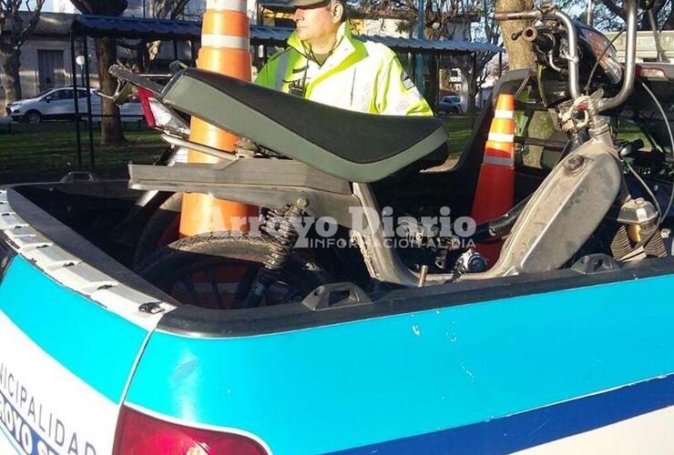 Una de 15. Esta fue una de las motos incautadas por Tránsito Municipal este pasado fin de semana.