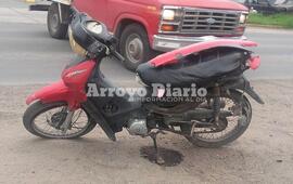 As&iacute; qued&oacute;. Esta es la moto que junto a la camioneta protagonizaron el choque.