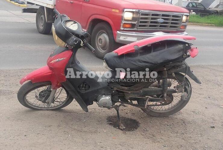 Así quedó. Esta es la moto que junto a la camioneta protagonizaron el choque.