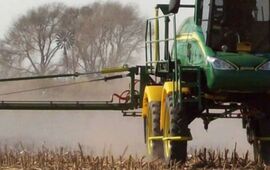 Imagen de Vecinos de Alvear le reclaman al Estado el control de los agrot&oacute;xicos