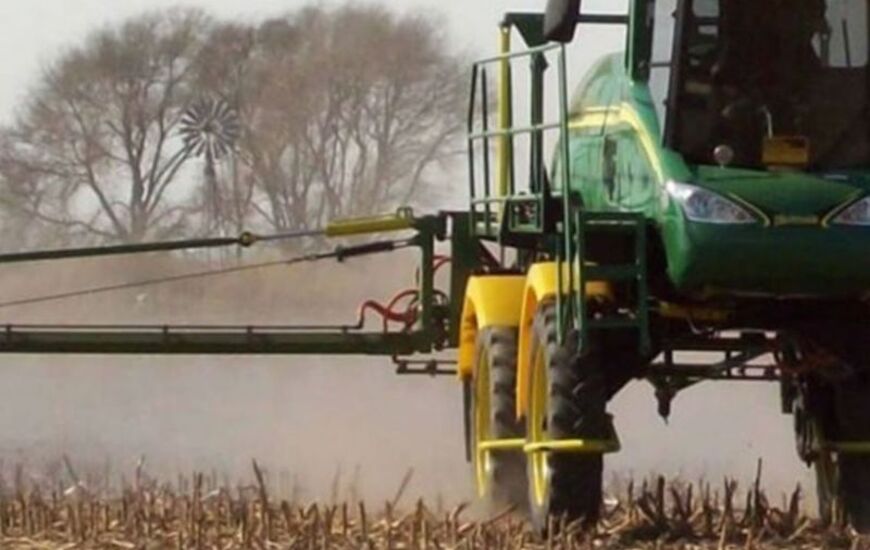 Imagen de Vecinos de Alvear le reclaman al Estado el control de los agrot&oacute;xicos