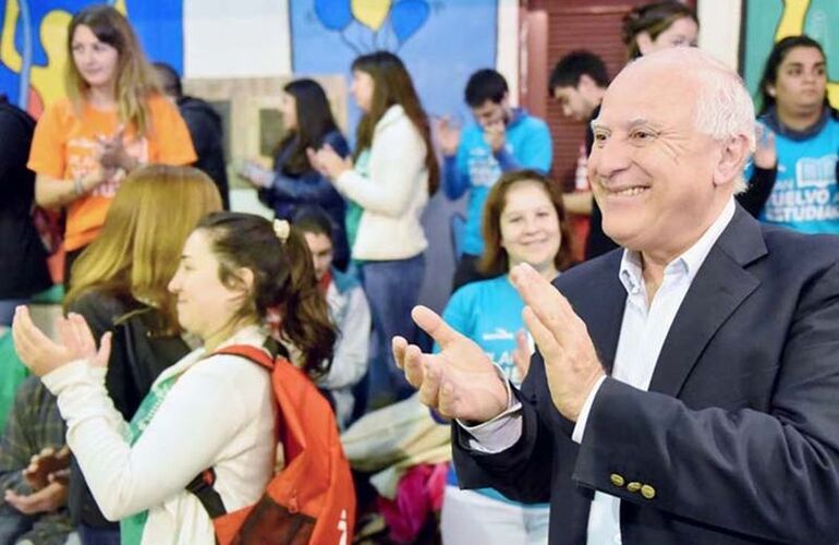 Declaraciones. Lifschitz dijo sentirse orgulloso de los indicadores educativos que muestra la provincia.