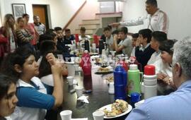 Sala Posta de San Mart&iacute;n. Es el nombre que lleva la sala donde fueron recibidos chicos y profes este lunes. Foto: Gentileza Nicol&aacute;s Trabaina