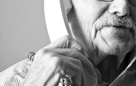 Todos el mismo cuento. En la mayor&iacute;a de los casos los ancianos coinciden en que quienes los llaman, se hacen pasar por sus "nietos". Foto: Imagen Ilustrativa.