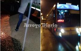 En la foto. A raíz de la colisión, el camión perdió parte de su carga / el colectivo partícipe del accidente.