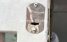 Violentada. Tras los da&ntilde;os tuvieron que cambiar la cerradura de la puerta del quincho.