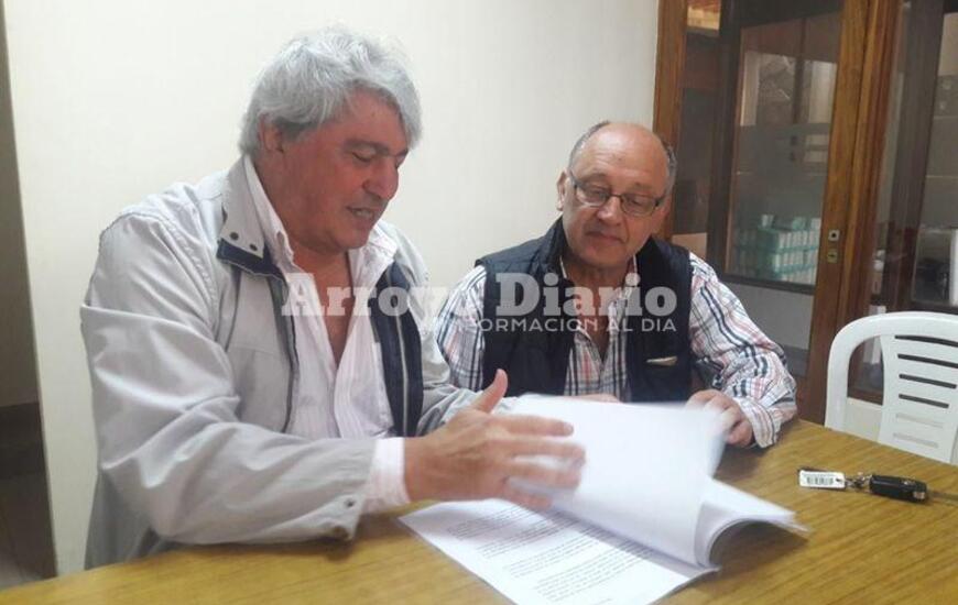 En el comité. Cantard fue recibido por Mariani y su gente en el comité de Cambiemos ubicado sobre Pueyrredón al 1000