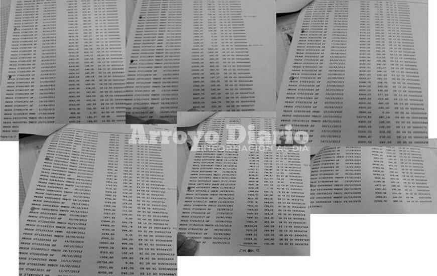 A la vista. Stangoni mostr&oacute; documentos para darle credibilidad a su denuncia.