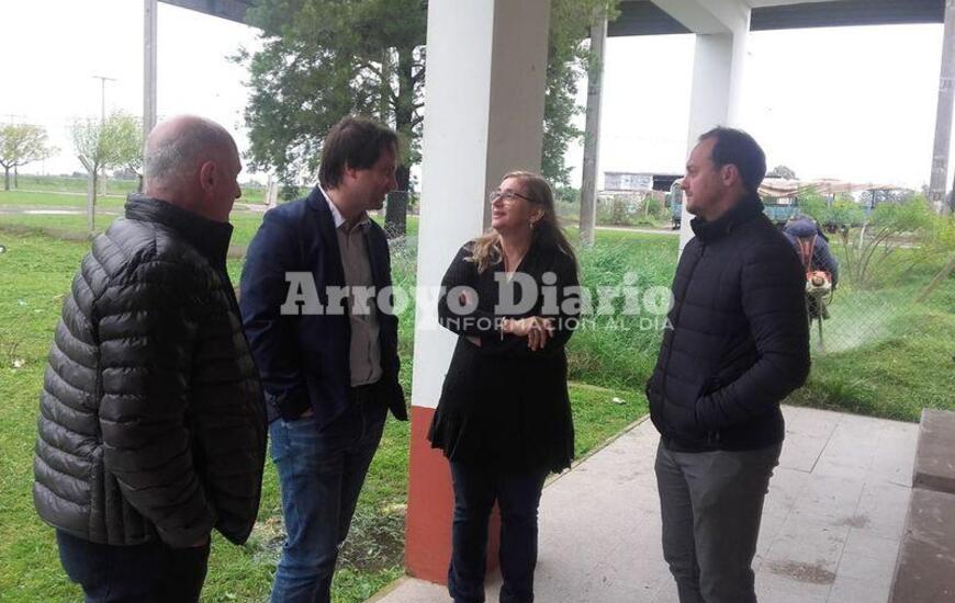 200 chicos. La directora comentó que a la secundaria de General Lagos asisten casi 200 alumnos.