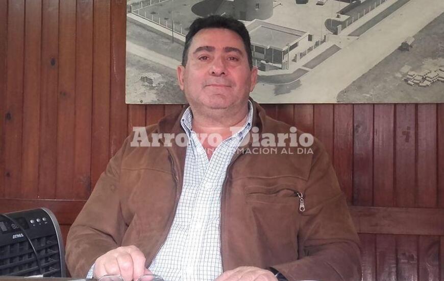 En carrera. Adri&aacute;n Spina, aspira a llegar nuevamente al concejo.