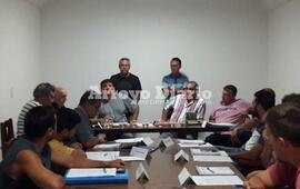 Foto: Comisi&oacute;n de Liga Regional del Sud Deliberando el Torneo Clausura 2017