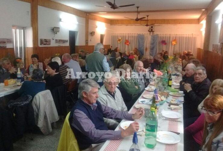 Toda una fiesta. Los asistentes al evento pasaron un lindo y grato momento a puro festejo.