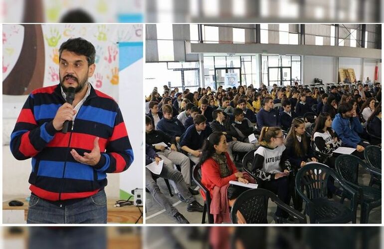 En el gimnasio. La charla se realiz&oacute; esta ma&ntilde;ana en el complejo.