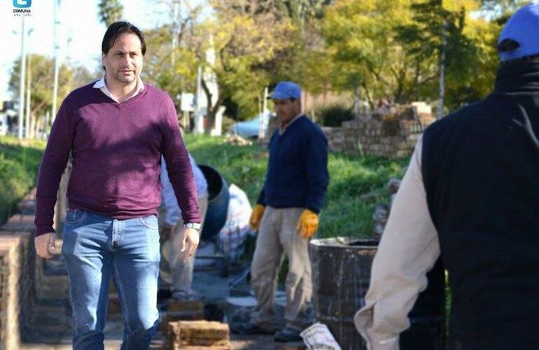 Entubamiento del canal sobre Avenida San Martín. Una de las últimas obra encabezadas por la Comuna.